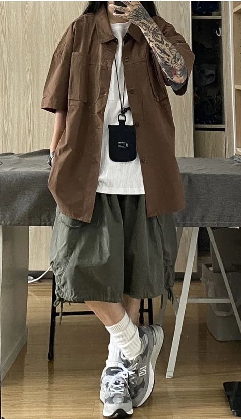 Boyish Outfits, Tactical Wear, 여름 스타일, Korean Casual Outfits, High Fashion Outfits, Guys Clothing Styles, Tomboy Style Outfits, Tomboy Fashion, Casual Style Outfits