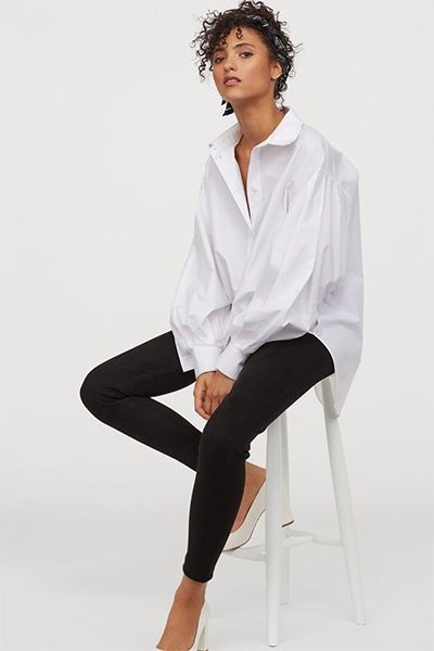 White Oversized Shirt Outfit, White Leggings Outfit, White Shirt Long Sleeve, Oversized Shirt Outfit, Black Leggins, Fringe Clothing, Jersey Designs, Oversized White Shirt, Wardrobe Nyc