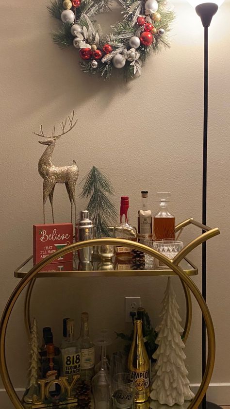 Christmas Bar Cart Decor, Bar Cart Christmas Decor, Bar Cart Christmas, Bar Cart Inspo, Christmas Bar Cart, Bar Cart Inspiration, Holiday Bar Cart, Cart Bar, Drink Display