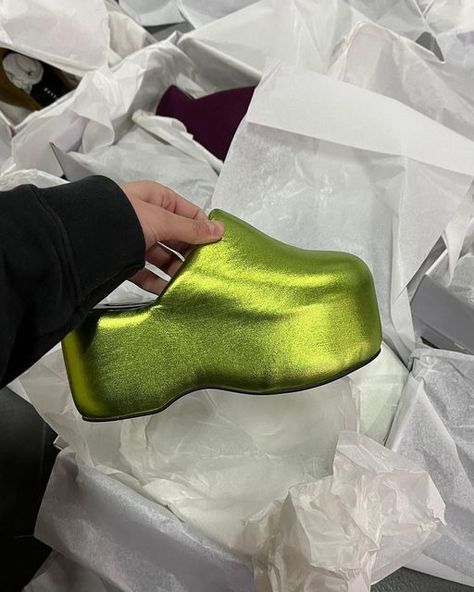 SIMONMILLER on Instagram: "#ReserveYourBUBBLE ... Hate to burst your bubble, but we can't keep these in stock. Reserve your bubble with our full library of fabrics and colorways online now." Formal Makeup, A Bug's Life, Simon Miller, Fly Girl, Boot Bag, Shoe Obsession, Lookbook Outfits, Shoe Game, Cover Photos