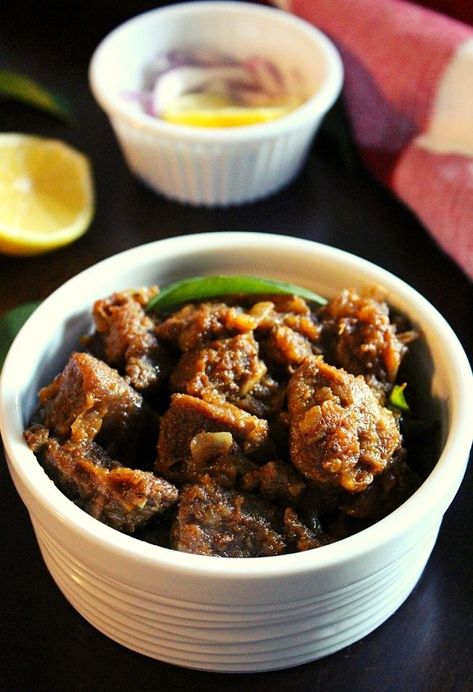 Mutton Recipes Snacks, Mutton Sukka Recipe, Mutton Fry Recipe, Motton Receipe, Dried Meat Recipe, Indian Mutton Recipes, Mutton Chukka, Chicken Sukka, Mutton Soup