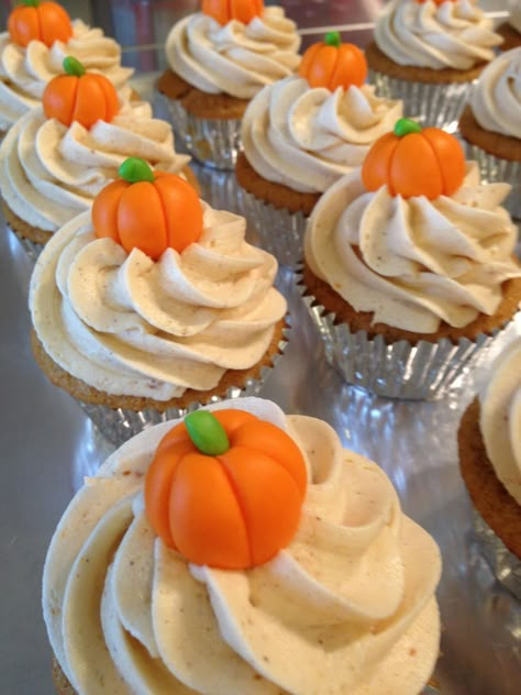 Pumpkin Patch Desserts, Pumpkin Patch Birthday Cupcakes, Pumpkin Theme Party Food Ideas, Pumpkin First Birthday Cupcakes, Pumpkin Second Birthday, Pumpkin Bday Party Ideas, Pumpkin Patch Birthday Party Food, Pumpkin Patch Themed Birthday Party, Pumpkin Patch Food Ideas