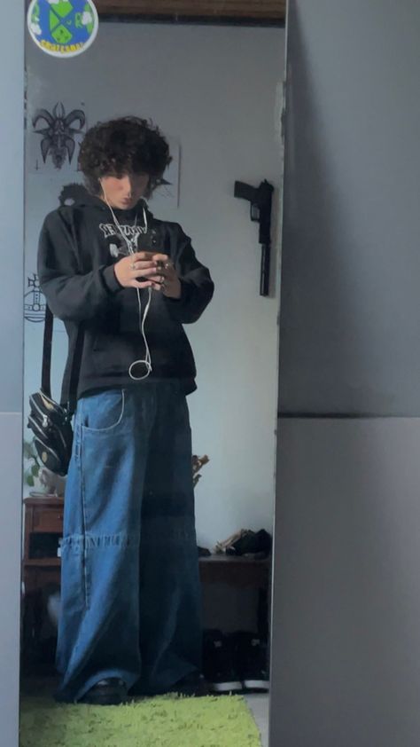 Jnco Jeans Outfit, Male Manipulator Outfits, Grunge Male Outfits, Swaggy Lee, Skater Street Style, Skater Boys Outfits, Brain Juice, Baggy Outfits, Skater Outfit