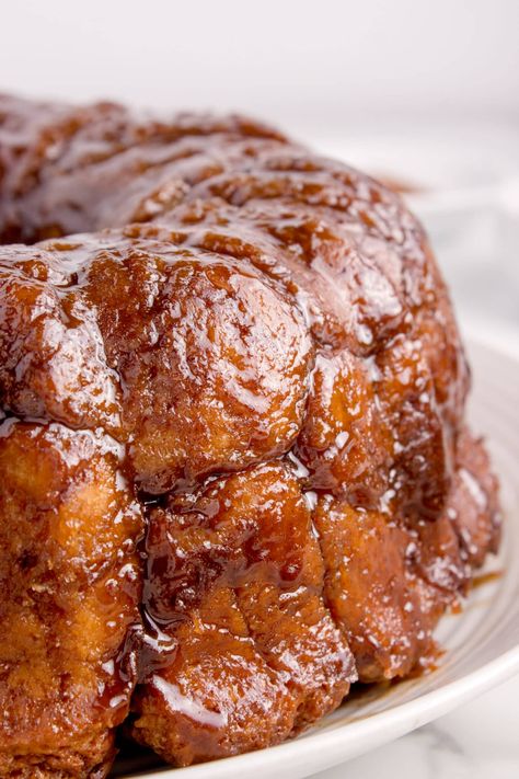 Easy Sourdough Monkey Bread Sourdough Monkey Bread Pull Apart, Sourdough Monkey Bread Recipe, Sourdough Discard Monkey Bread, Pull Apart Sourdough Bread, Sourdough Monkey Bread, Sourdough Dessert Recipes, Sourdough Desserts, Pull Apart Monkey Bread, Homemade Monkey Bread