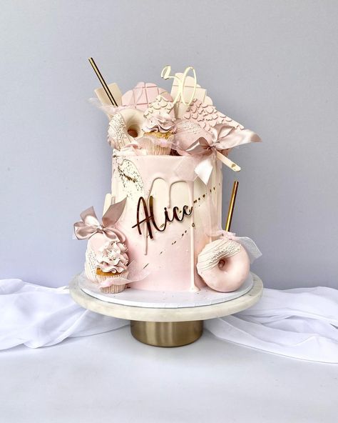 Bryn Cottage (@bryncottagex) • Instagram photos and videos Aesthetic Drip Cake, Aesthetic Drip, Chocolate Ganache Drip Cake, Thirty Cake, Gold Drip Cake, Drippy Cakes, Pastel Feed, Ganache Drip, Chocolate Drip Cake