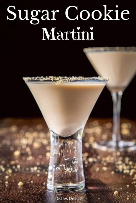 Cookie Martini Recipe, Sugar Cookie Martini Recipe, Christmas Gluten Free, Sugar Cookie Martini, Cookie Martini, Baileys Cocktails, Holiday Martinis, Christmas Martini, Creamy Cocktails