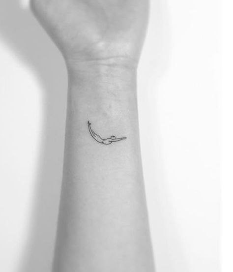 Surfers Tattoo, Tattoo Swimming, Swimming Tattoos, Swimming Pool Tattoo, Swimming In Circles Tattoo, River Tattoo Ideas, Swimming Woman Tattoo, Swimmer Tattoo, Surfer Tattoo Ideas