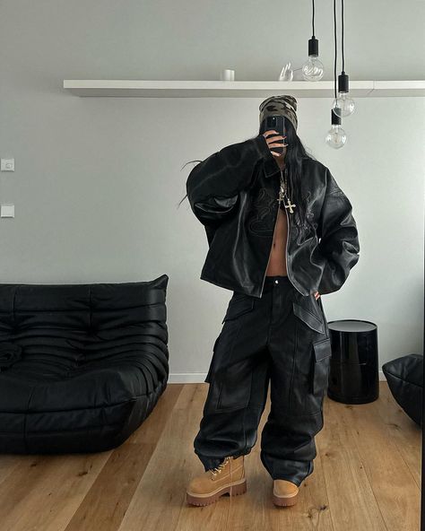 Baggy Pants Aesthetic, Timberlands Outfit, Jacket For Women Fashion, Carti Outfits, Playboi Carti Outfits, Balenciaga Outfit, Baggy Pants Outfit, Streetwear Photoshoot, Female Motorcycle