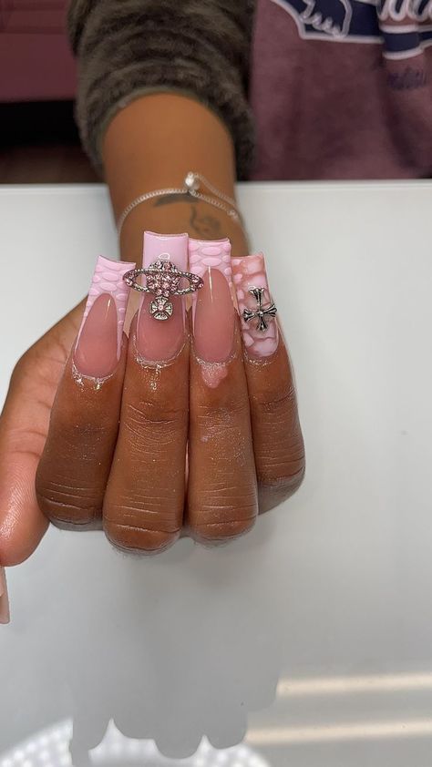 Cute Nails With Charms Medium, Cute Medium French Tip Nails, Medium Square Acrylic Nails With Charms, Pink Croc Print Acrylic Nails, Medium Nails With Charms, Croc French Nails, Medium Birthday Nails, French Tips With Charms, Medium French Tip Acrylic Nails