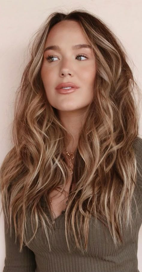 Hair Color Ideas Caramel, Caramel Hair Color Ideas, Caramel Hair Color, Caramel Blonde Hair, Caramel Shortbread, Rambut Brunette, Hair Color Caramel, Hair 2022, Gorgeous Hair Color