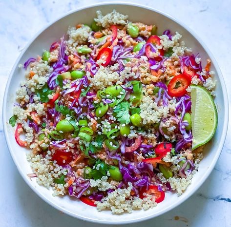 Thai Quinoa Salad, Thai Quinoa, High Carb Vegan, Easy Vegan Meals, Salad For Summer, Peanut Dressing, Spicy Thai, Vegan Bowls, Savory Vegan