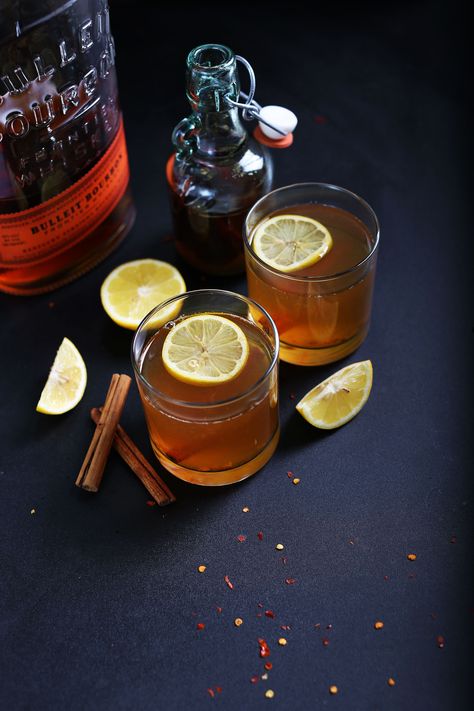 Chili Cinnamon Bourbon Hot Toddy Bourbon Hot Toddy, New Year's Drinks, Vegan Drinks Recipes, Toddy Recipe, Hot Toddies Recipe, Hot Cocktails, Batch Cocktails, Thanksgiving Cocktails, Minimalist Baker