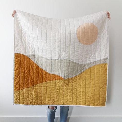 Modern Cabin Decor, Mountain Quilts, Modern Tapestries, Landscape Modern, Landscape Quilt, Quilt Modernen, Quilted Blanket, Large Tapestries, Rainbow Quilt