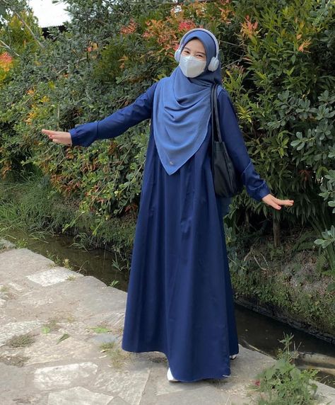 Dark Blue Hijab Outfit, Blue Hijab Outfit, Blue Hijab, Style Tutorial, Model Gamis, Hijab Style Tutorial, Navy Outfit, Blue Theme, Outfit Hijab