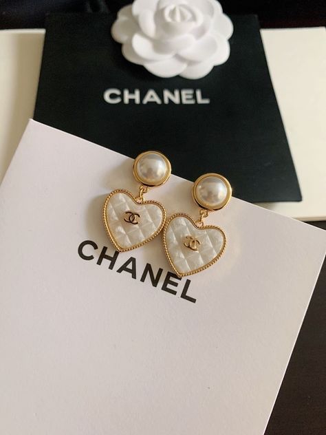 Expensive Jewelry Luxury, Jewelry Aesthetic, Jewelry Accessories Ideas, Chanel Earrings, Girly Accessories, Jewelry Essentials, Classy Jewelry, Chanel Jewelry, Expensive Jewelry