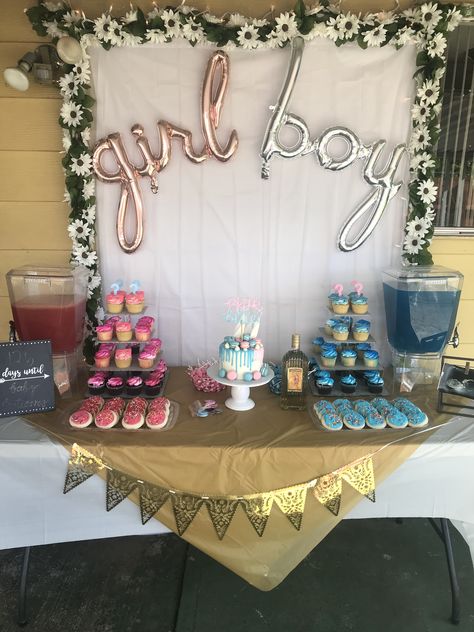 Gender reveal cake table Gender Reveal Cake Table, Gender Reveal Dessert, Gender Reveal Food, Gender Reveal Party Food, Bos Baby, Simple Gender Reveal, Creative Gender Reveals, Baby Gender Reveal Party Decorations, Gender Reveal Party Games