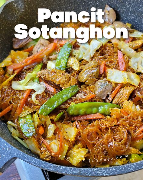 Pancit Sotanghon - Yummy Kitchen Pancit Sotanghon Guisado, Best Pancit Recipe Filipino, Recipes Using Fish Sauce, Pancit Recipe Filipino, Chicken Pancit Recipe, Philippino Recipes, Sotanghon Recipe, Chicken Pancit, Pancit Sotanghon