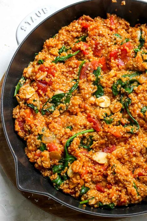 Moroccan Quinoa, Dishing Out Health, Cook Quinoa, Healthy One Pot Meals, Quinoa Dishes, Cake Pizza, Pizza Sandwich, Quinoa Healthy, Breakfast Bread