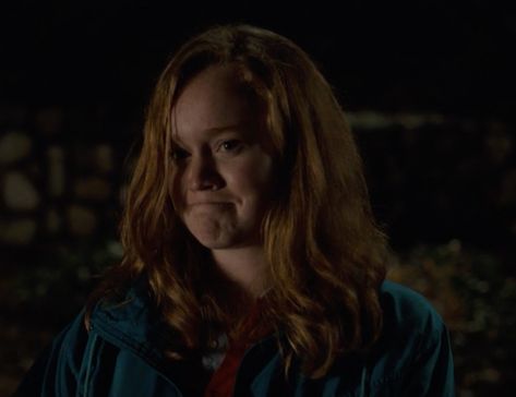 Van Palmer, Liv Hewson, Scream Characters, Character Icon, Vans Yellow, Platonic Relationship, Hold My Heart, Yellow Jackets, Favourite Characters