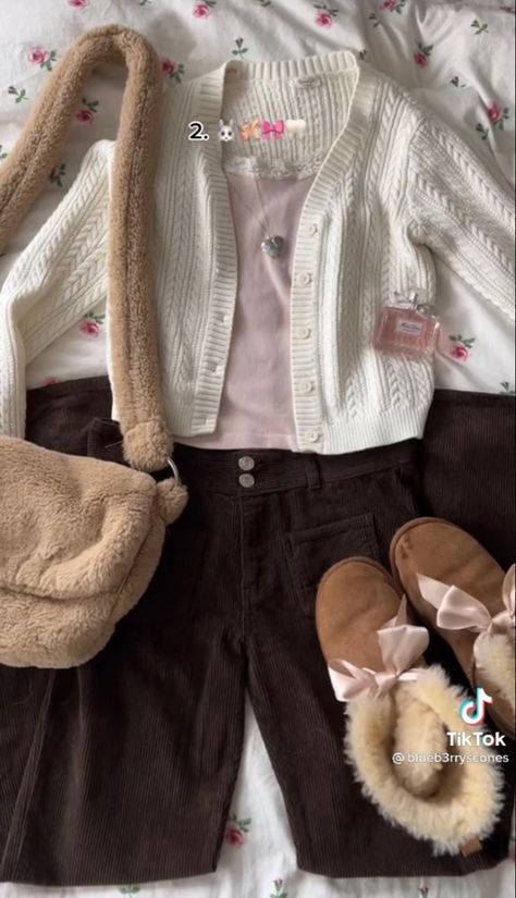 Brown Corduroy Pants Outfit, Summer Outfits 2020, Summer Outfit 2022, Brown Pants Outfit, Corduroy Pants Outfit, Shoe Hacks, Aesthetic Fits, Winter Design, Summer Outfit Inspiration