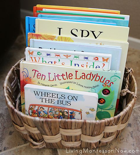 Basket Of Books, Montessori Book Shelf, Organizing Kids Books, Montessori Shelves, Year 1 Classroom, Book Basket, Sand Writing, Montessori Shelf, Montessori Environment