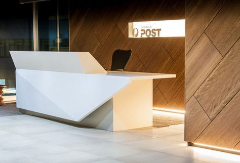 Schavello_ Adelaide Australia Post University Reception, Front Desk Design, Reception Area Design, Office Reception Design, Reception Desk Counter, Corian Solid Surface, Modern Reception Desk, Reception Desk Office, Reception Desk Design