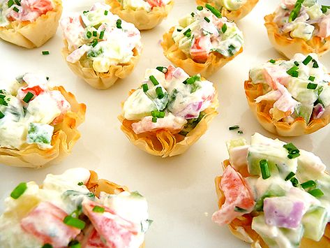 Cucumber-Tomato Bruschetta Appetizer  Our daughter has made these several times. We really like them. :) Blt Appetizer, Appetizers Fancy, Creamy Shrimp Salad, Bruschetta Appetizer, Salad Appetizer, Phyllo Cups, Creamy Shrimp, Tomato Bruschetta, Elegant Appetizers