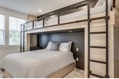 Studio With Bunk Beds, Basement Bunk Room Ideas, Bunk Bed With Queen Underneath, Guest Room Bunk Bed Ideas, Queen Bunk Bed Ideas, Barndominium Bunk Room, Twin Over Queen Built In Bunks, Beach House Bunk Beds Modern, Adult Bunk Beds Guest Rooms