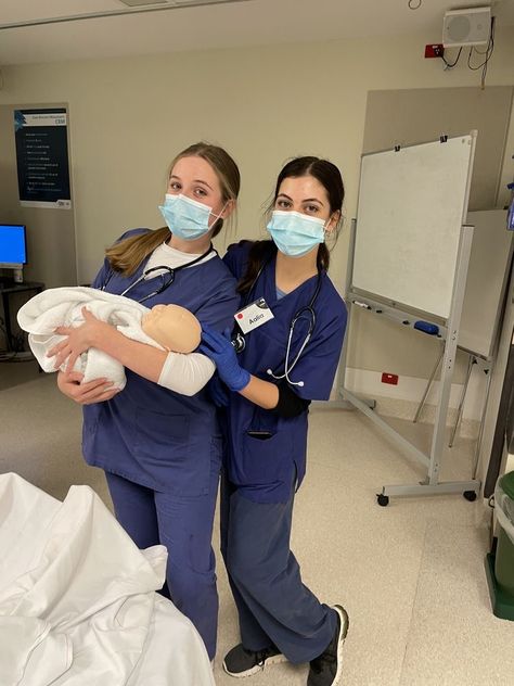 Nurse Midwife Student, Ob Gyn Doctor Aesthetic, Student Midwife Aesthetic, Peds Nurse Aesthetic, Neonatal Nurse Aesthetic, Labor And Delivery Nurse Aesthetic, Obstetrician Aesthetic, Obgyn Aesthetic, Midwifery Aesthetic