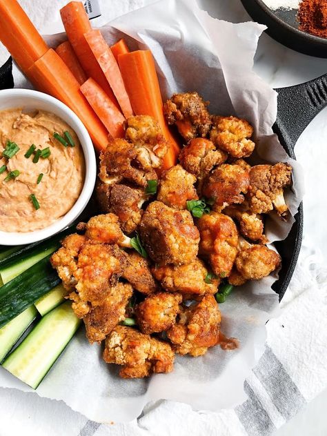 cauliflower buffalo wings Matcha French Toast, Paleo Pizza Recipes, Vegetarian Junk Food, Healthy Junk Food, Collagen Recipes, Dairy Free Dips, Cauliflower Buffalo Wings, Beef Gelatin, Spring Salad