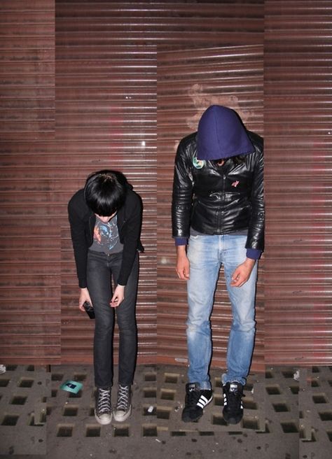 Crystal Castles American Wasteland, Crystal Castles, Indie Sleaze, Mashup Music, Mode Kawaii, Crystal Castle, Band Wallpapers, Indie Fashion, Grunge Aesthetic