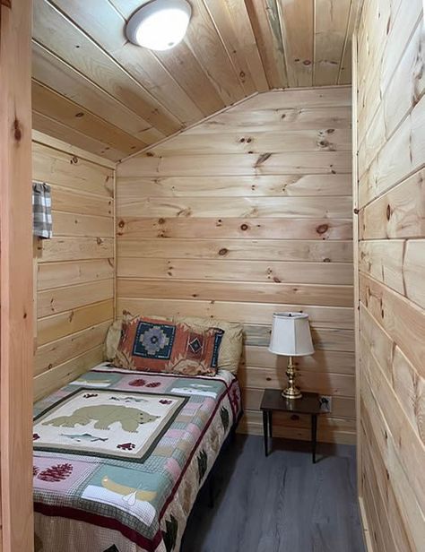 Mini Cabin Interior, Kitchen On One Wall, Inside Tiny Houses, Lofted Barn Cabin, A Frame Cabin Plans, Small Cabins, Small Cabin Plans, Cabin Inspiration, Barn House Design