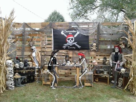 Pirates Theme Halloween Party, Pirate Themed Campsite, Pirate Porch Decor, Pirate Halloween Display, Skeleton Pirate Yard Decor, Halloween Pirate Decorations Outdoor, Pirate Themed Bar, Pirate Yard Decorations, Pirate Haunted House Ideas