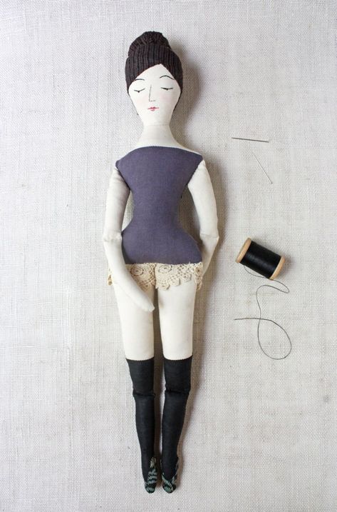 Felt Doll Patterns, Ann Wood, Rag Dolls Handmade, Leather Trench, Rag Dolls, Tiny Dolls, Sewing Dolls, Cloth Dolls, Waldorf Dolls