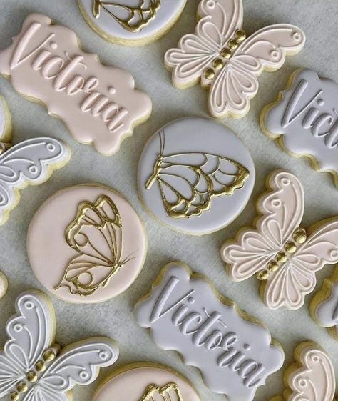 Butterfly Baby Shower Cake, 21st Birthday Themes, Butterfly Party Favors, Butterfly Baby Shower Theme, Butterfly Cookies, Butterfly Cupcakes, Sugar Cookie Royal Icing, Baby Shower Theme Decorations