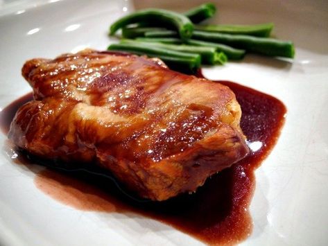 Port Wine Reduction Sauce, Wine Reduction Sauce, Main Course Menu, Prime Rib Steak, Au Jus Recipe, Roast Brisket, Reduction Sauce, Easy Gravy Recipe, Roast Chicken And Gravy