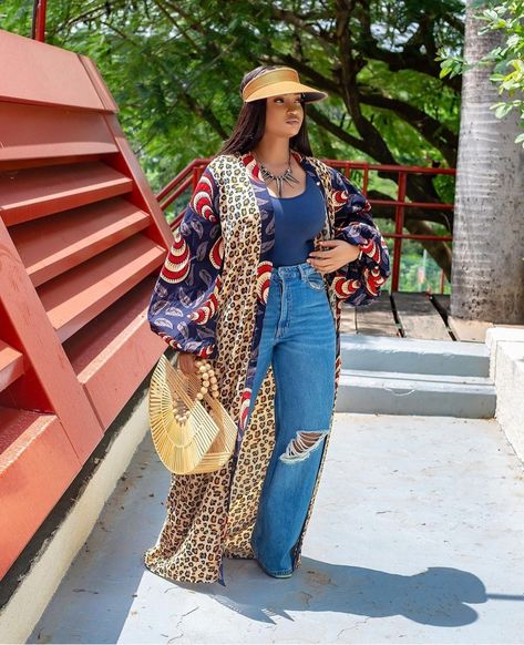 Silk Kimono Outfit, Ankara Blazers For Women, Ankara Jackets For Women, Ankara Blazer, Kimono Styles, African Print Kimono, Ankara Kimono, African Fabric Dress, Kimono Outfit