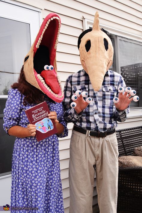 Beetlejuice Barbara And Adam Costume, Couple Halloween Costumes Beetlejuice, Barbra And Adam Beetlejuice Costume, Nettle Juice Costume, Adam And Barbara Beetlejuice Costume, Barbara And Adam Costume, Beetle Juice Costume Couple, Horror Costume Couples, Nerdy Couple Halloween Costumes