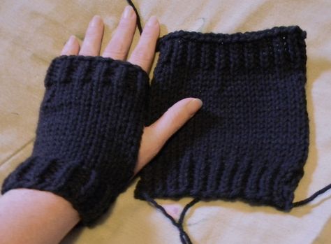 Several Free Knitting Patterns That Will Keep You Warm This Winter Knit Hand Warmers, Baby Mittens Knitting Pattern, Knitting Slippers, Fingerless Mittens Pattern, Crochet Baby Mittens, Knitting Gloves Pattern, Mittens Knitting, Fingerless Gloves Knitted Pattern, Knitted Wrist Warmer