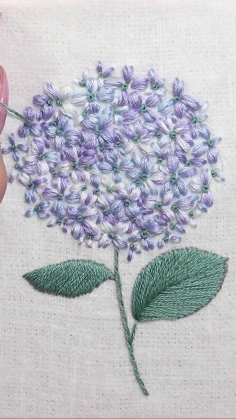 Simple Rose Bouquet, Embroidery Hydrangea, Embroidered Hydrangea, Hydrangea Embroidery, Shorts Embroidery, Embroidery Shorts, Hydrangea Bouquet, Handmade Embroidery Designs, Handmade Embroidery