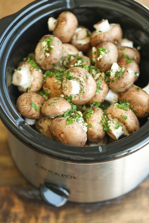 Slow Cooker Garlic Herb Mushrooms - The best and EASIEST way to make mushrooms - in a crockpot with garlic, herbs and of course, butter! Just 5 min prep! Christmas Crockpot Recipes, Crockpot Dinners, Crockpot Cooking, Crock Pot Slow Cooker, Food Heaven, Crockpot Meals, Garlic Herb, Crock Pot Cooking, Slow Cooking