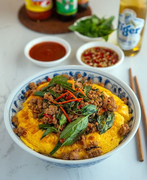 Pad Krapow Omelette Rice Bowl Recipe for a Thai Style Donburi Pao Recipe, Omelette Rice, Pad Krapow, Fried Basil, Rice Bowl Recipe, Citrus Fish, Japanese Rice Bowl, Rice Bowls Recipes, Weekend Cooking