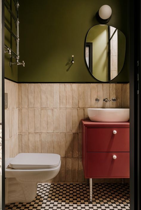 Compact Bathroom Design, Maroon Walls, Small Bathroom Interior, Restroom Design, Architecture Bathroom, Toilet Design, Chic Bathrooms, Kitchen Inspiration Design, Stylish Bathroom