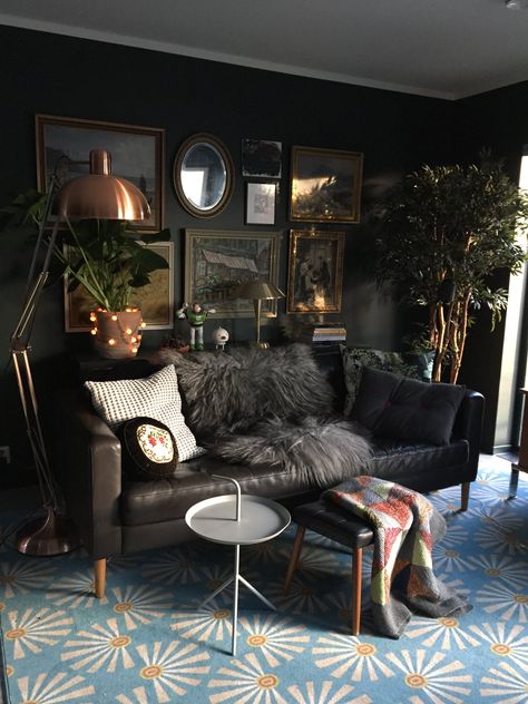 A Gorgeously Dark & Dramatic Family Home in Norway — House Call Dark Living Rooms, Room Painting, Decor Wallpaper, Dark Interiors, White Living Room, Design Del Prodotto, Natural Home Decor, Room Decorating, Room Wallpaper