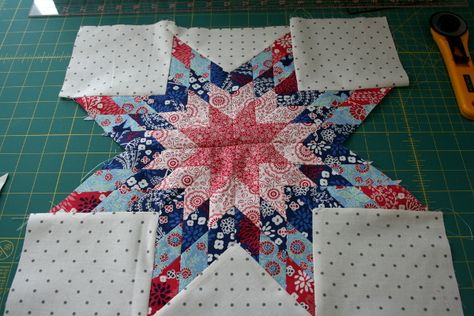 Lone Star Block tutorial - Hopeful Homemaker Lone Star Quilt Pattern, Lone Star Quilt, Medallion Quilt, Star Quilt Blocks, Quilt Block Tutorial, Star Quilt Patterns, Patchwork Quilting, Star Quilts, Quilting Techniques