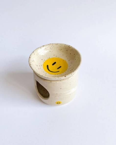 Oil Burner Ceramic, Clay Wax Melter, Clay Oil Burner, Pottery Oil Burner, Pottery Essential Oil Burner, Ceramic Oil Burner Handmade Pottery, Ceramica Ideas, Pots Diy, Ceramic Oil Burner