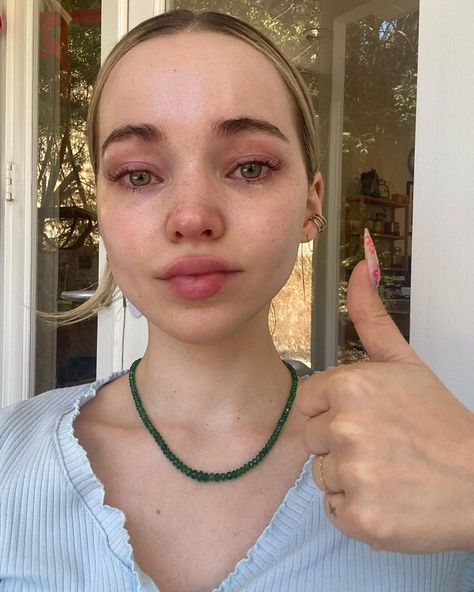 With And Without Makeup, Dove Cameron Tattoo, Liv Rooney, Dave Cameron, Dove Cameron Style, Big Forehead, Cameron Boyce, Nose Job, Happy Tears