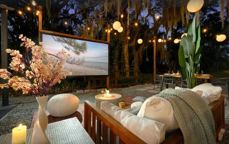 Outdoor Clawfoot Tub, Outdoor Home Theater, Luxury Beach Vacation, Plant City Florida, Outdoor Movie Theater, Florida Getaway, Landscape Curbing, Secluded Cabin, Hillside Landscaping