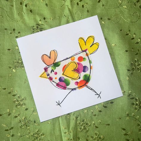 I was in the mood for scribble stitching. I wanted to make a few of these cute chickens...well, a few turned into a whole bunch 😆😅 These cards embrace the controlled messiness of “scribbling.” They are made with quality white cards, fabric, and bold black thread. Each one is free motion quilted ❤️ #springiscoming #springtime #spring #chickens #spring23 #handmadewithlove #sewing #crafting #craftshop #smallbusinesssupport #etsyshopowner #handmade #quilted #quilting #handmadecards #greetingcards Chicken Cards Handmade, Easter Watercolor Cards, Hand Made Easter Cards, Fabric Scrap Greeting Cards, Fabric Applique Birds, Textile Cards Fabric Art, Fabric Robin Cards, Free Motion Embroidery Applique, Chicken Greeting Cards