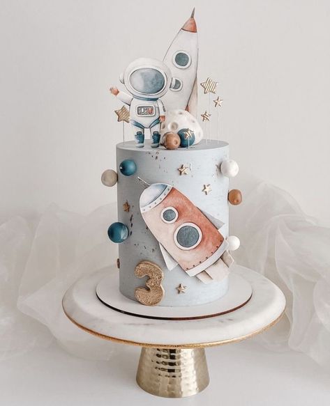 Universe Birthday Cake, Astronaut Baby Shower Cake, Space Themed Birthday Cake, Astronaut Theme, Space Themed Birthday, Rocket Cake, Boys First Birthday Cake, Astronaut Party, Cake Kids